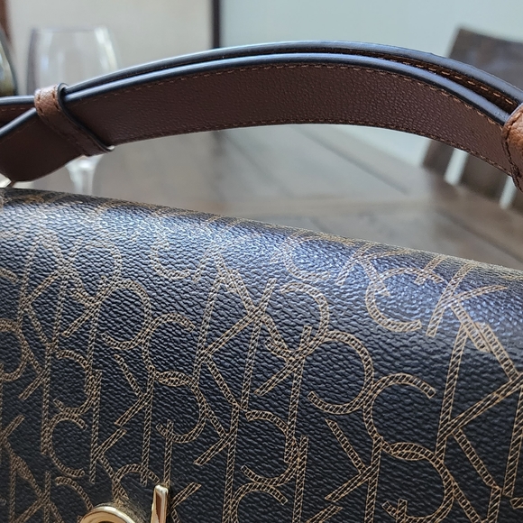 NWOT Calvin Klein Signature Shoulder Bag Crossbody Brown & Natural Straw - Picture 5 of 15